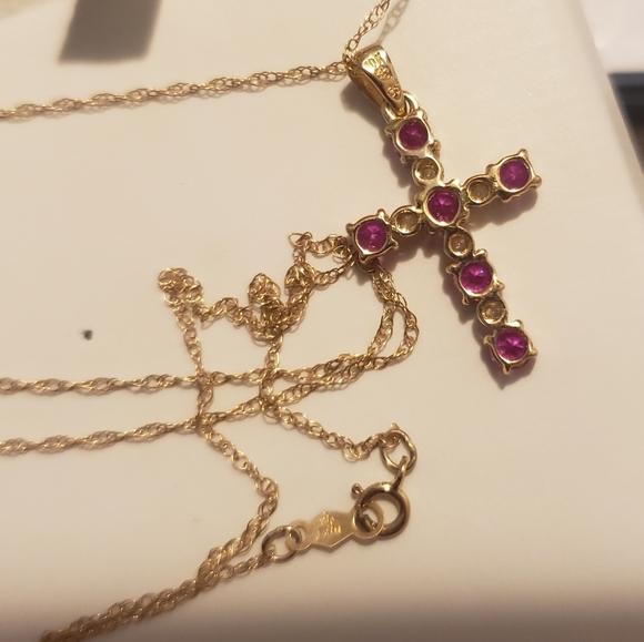 NWOT 10k Cross Pendant Necklace - Picture 3 of 5